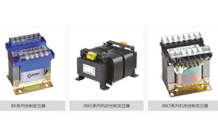 相信大家都見過變壓器吧？我們周邊很多電器里面安裝的都有的，只是我們沒太留意觀看而已。每款變壓器都是有絕緣的，絕緣性能的強(qiáng)弱對變壓器的運(yùn)行至關(guān)重要，絕緣如果被破壞，那么變壓器最終就會損毀?？赡阒烙绊懽儔浩鹘^緣性能強(qiáng)弱的因素嗎？溫度就是其中的一員，詳情控制變壓器廠家旗正跟你嘮嘮吧。